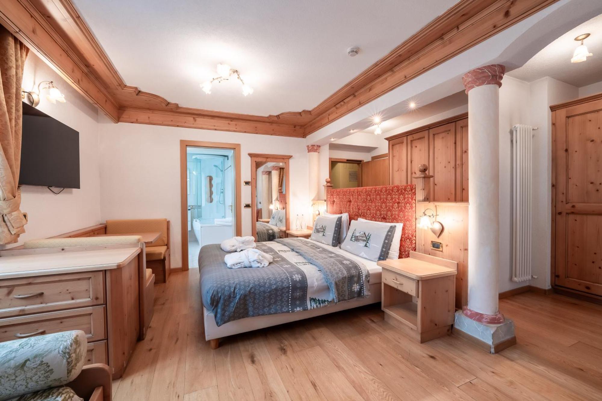 Hotel Grohmann Campitello di Fassa Buitenkant foto